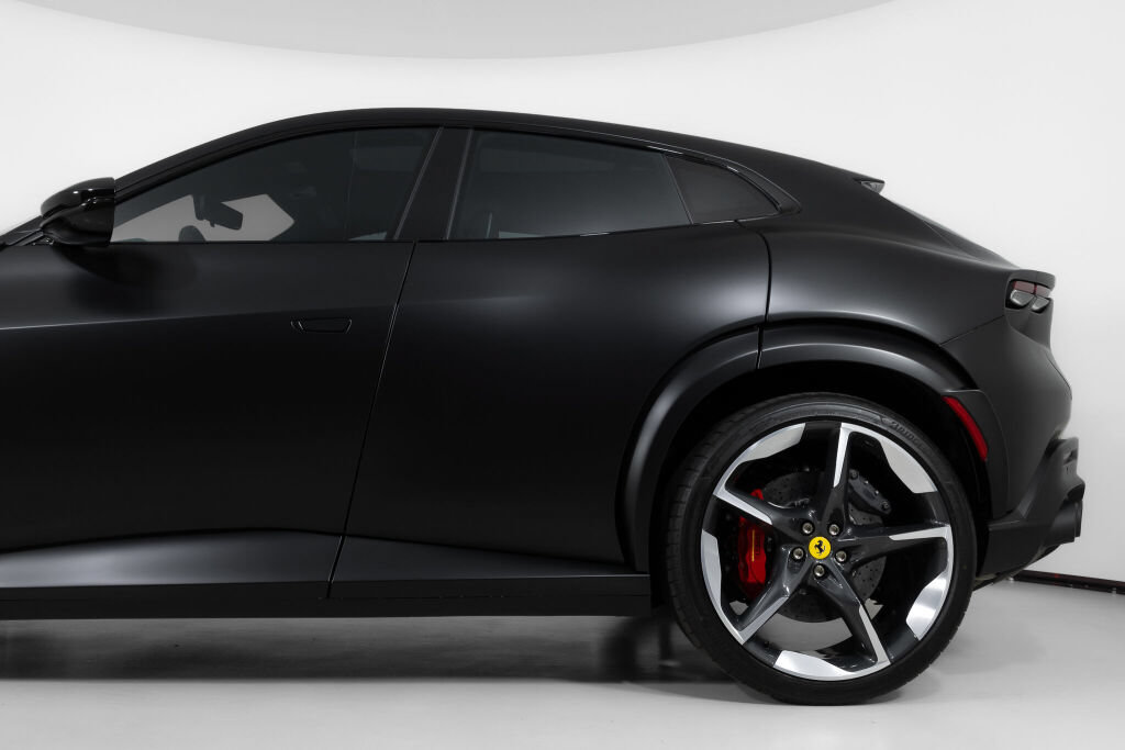 Used 2025 Ferrari Purosangue AWD/4WD image 16