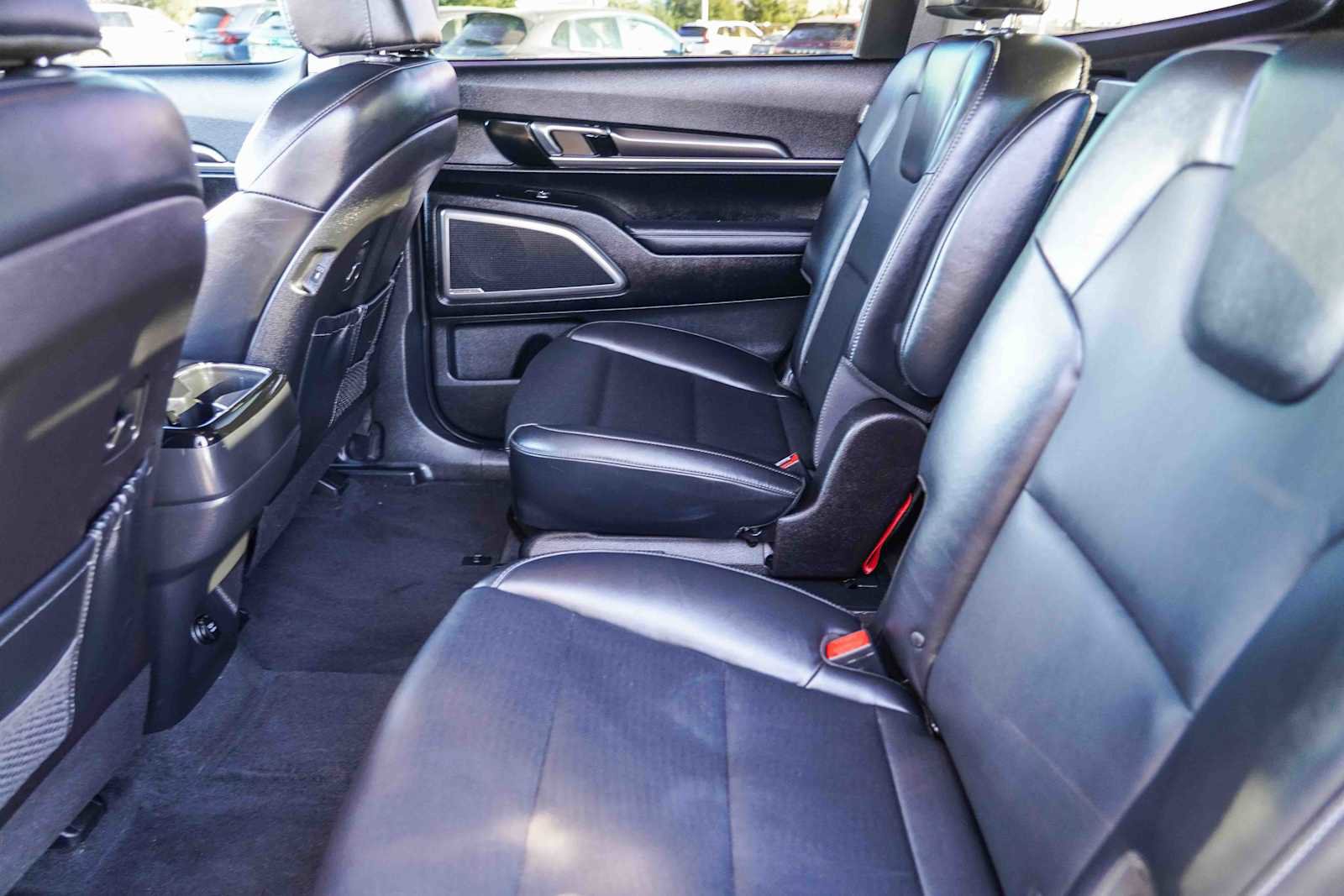Used 2023 Kia Telluride S image 18