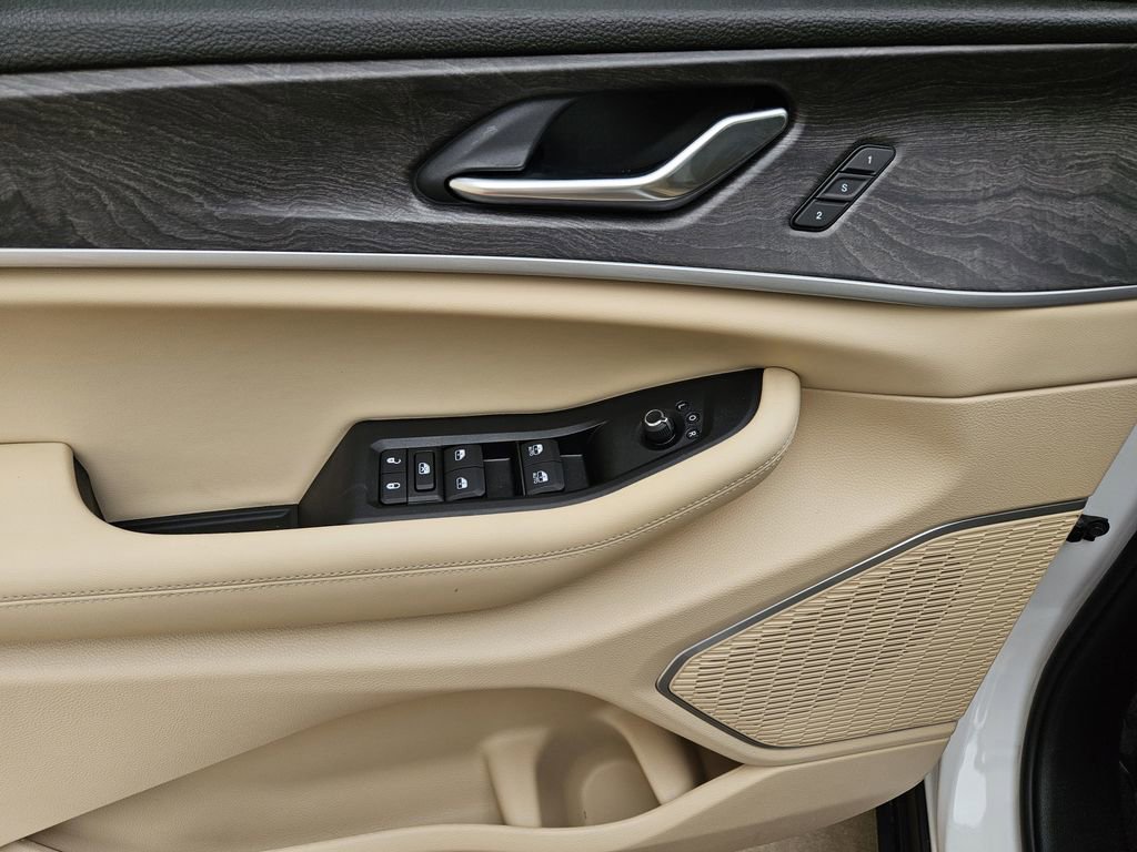 New 2026 Jeep Grand Cherokee Limited image 16