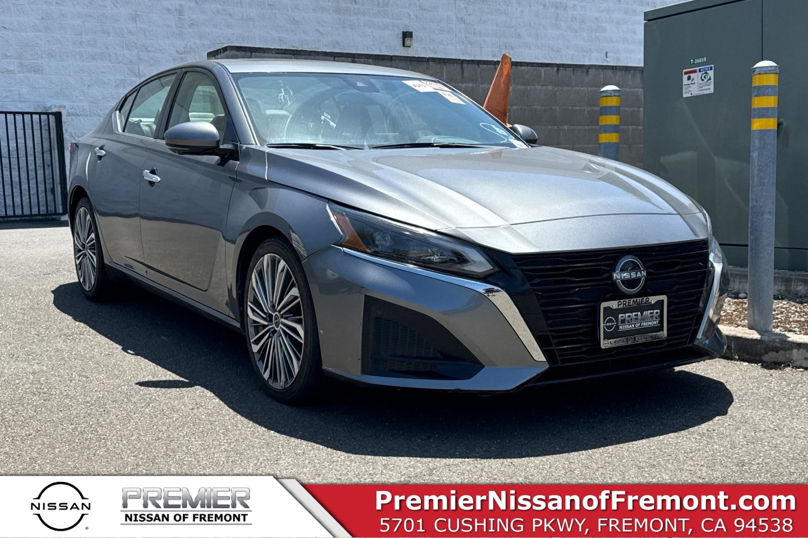 Certified 2023 Nissan Altima 2.5 SL FWD image 1