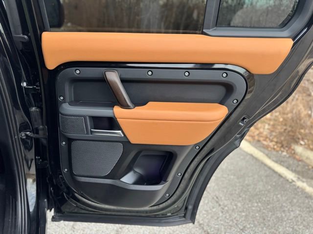 Used 2023 Land Rover Defender 110 X image 16