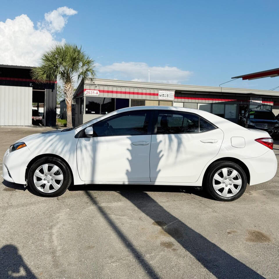 Used 2015 Toyota Corolla LE FWD image 5
