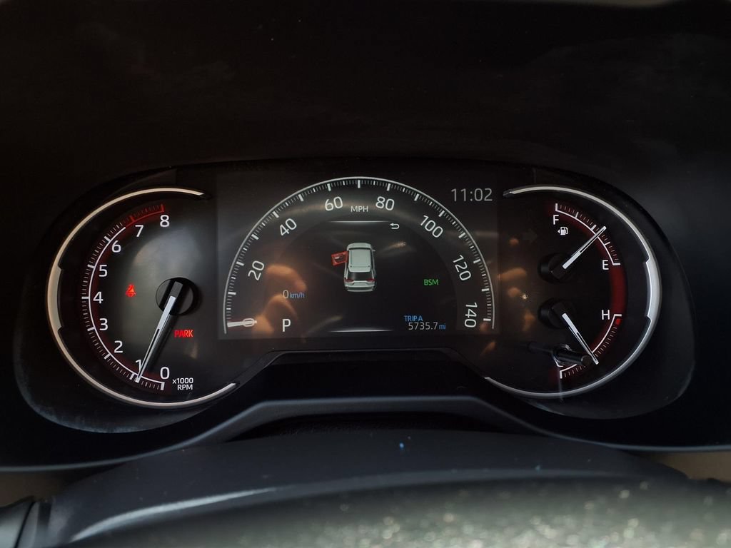 Used 2024 Toyota RAV4 LE FWD image 14