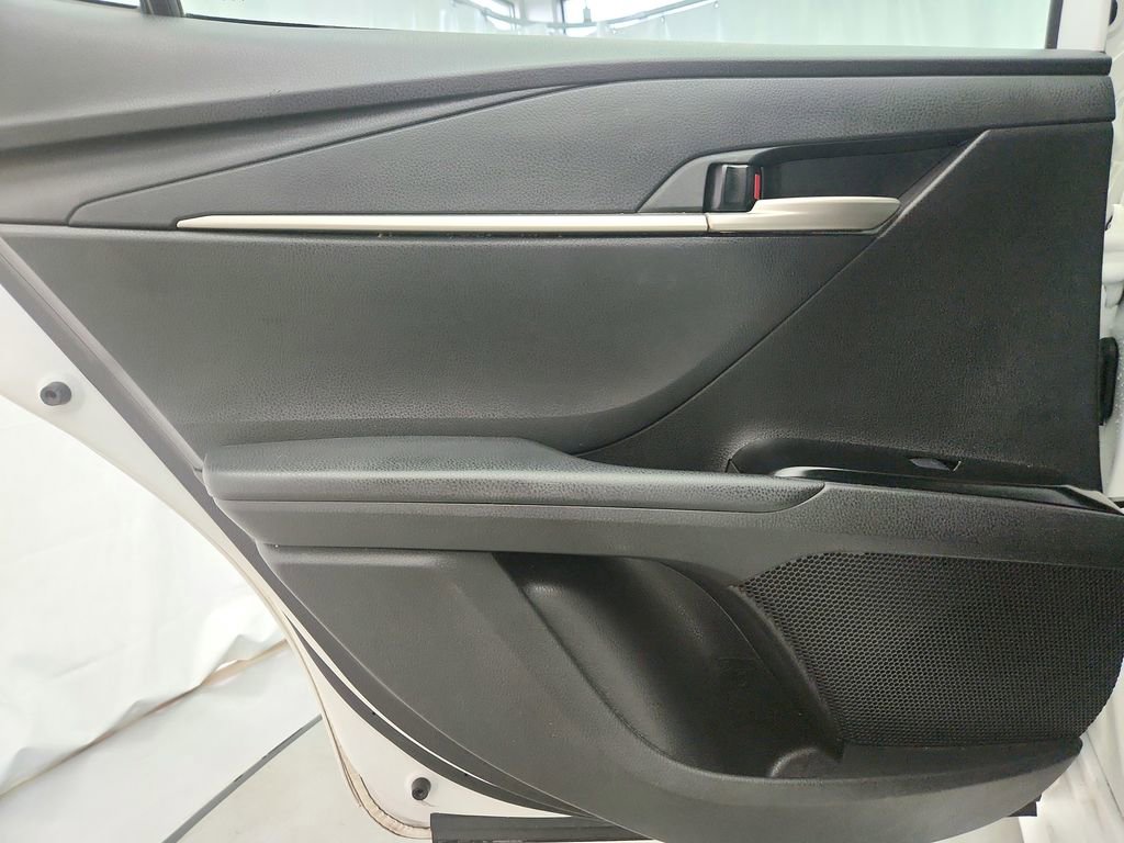 Used 2025 Toyota Camry LE w/ Convenience Package image 27