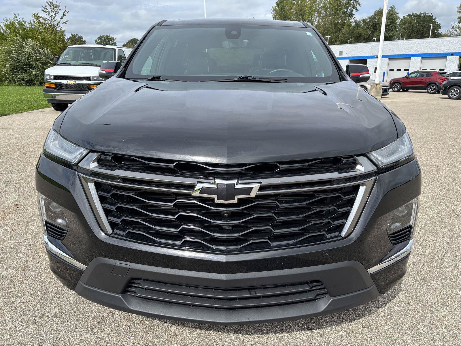 Used 2023 Chevrolet Traverse Premier w/ Redline Edition AWD/4WD image 8