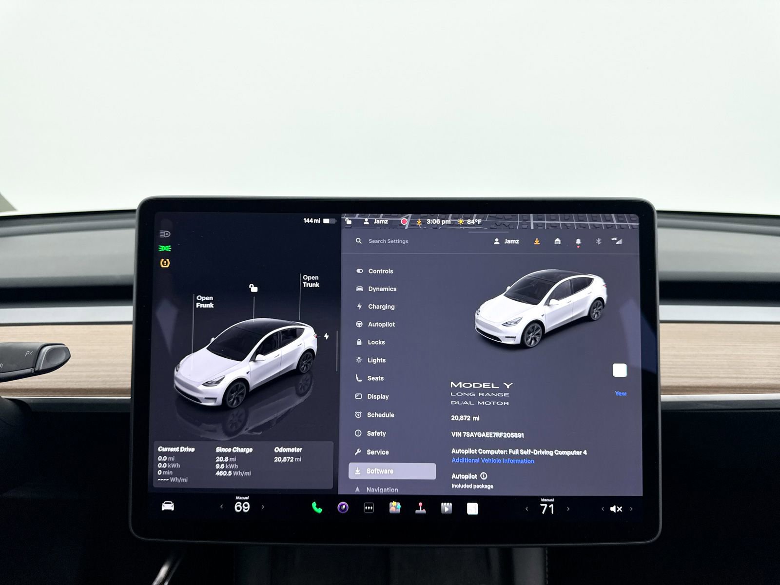 Used 2024 Tesla Model Y Long Range image 27