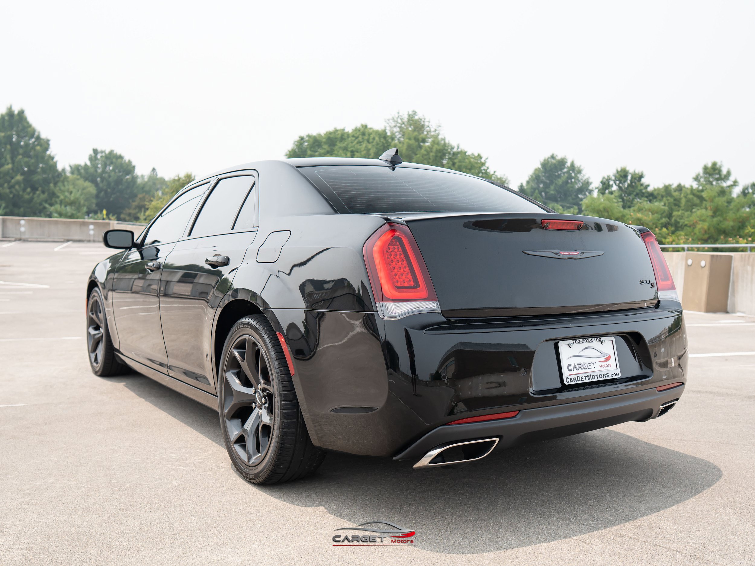 Used 2022 Chrysler 300 S RWD image 5