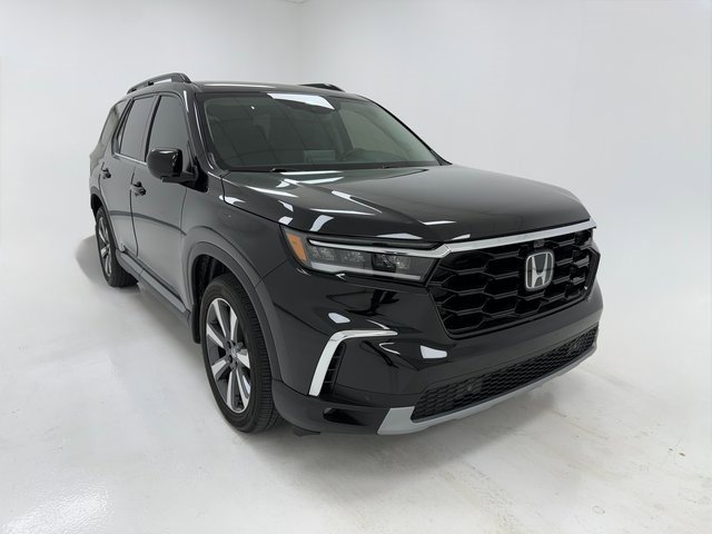 Used 2025 Honda Pilot Elite image 2