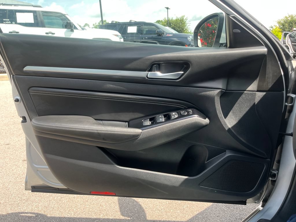 Certified 2021 Nissan Altima 2.5 SL FWD image 10