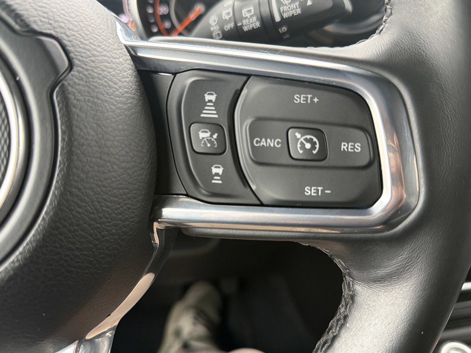 Used 2022 Jeep Wrangler Unlimited Sahara image 29