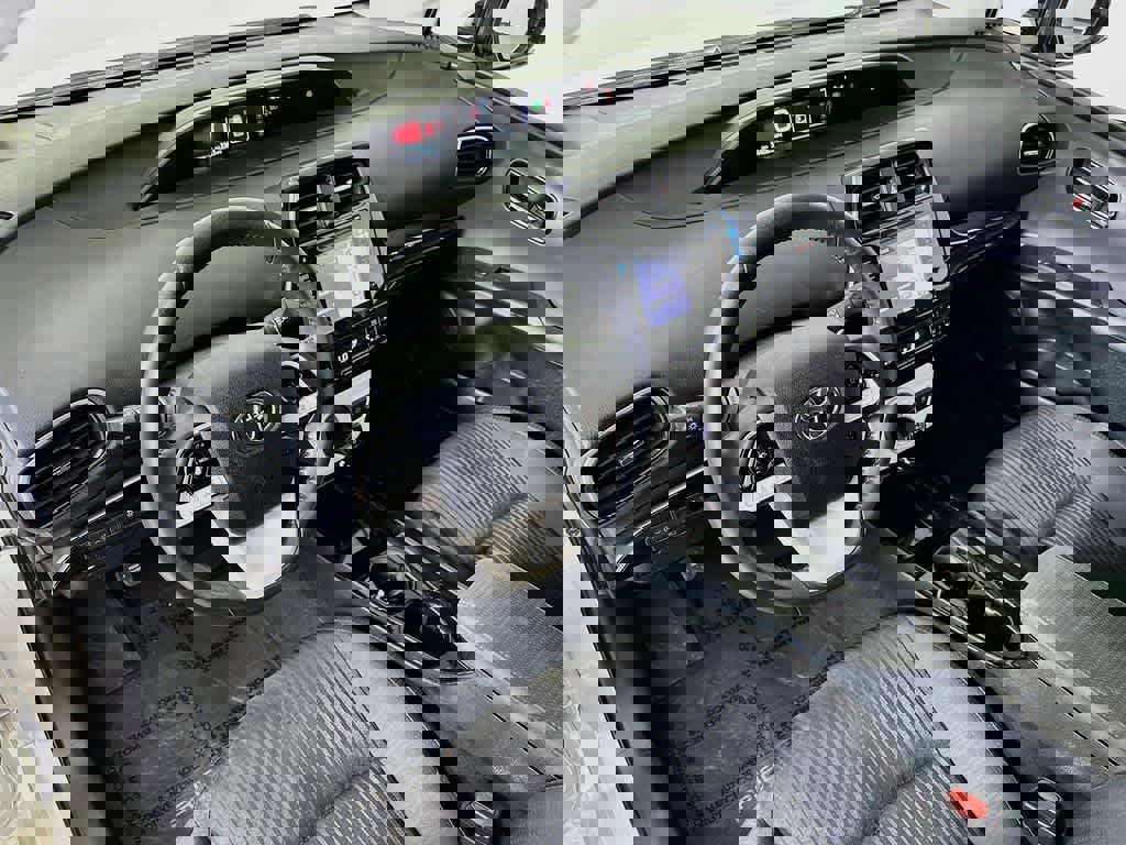 Used 2019 Toyota Prius Prime Plus FWD image 2