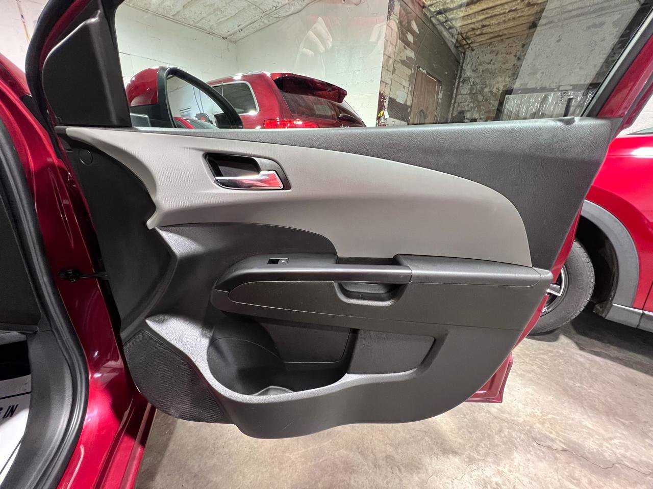 Used 2020 Chevrolet Sonic LT w/ Convenience Package image 25