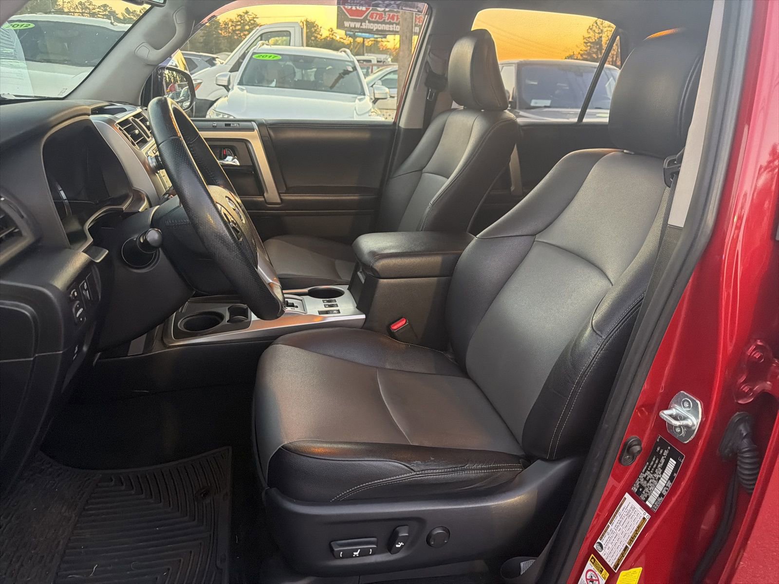 Used 2016 Toyota 4Runner SR5 Premium image 7