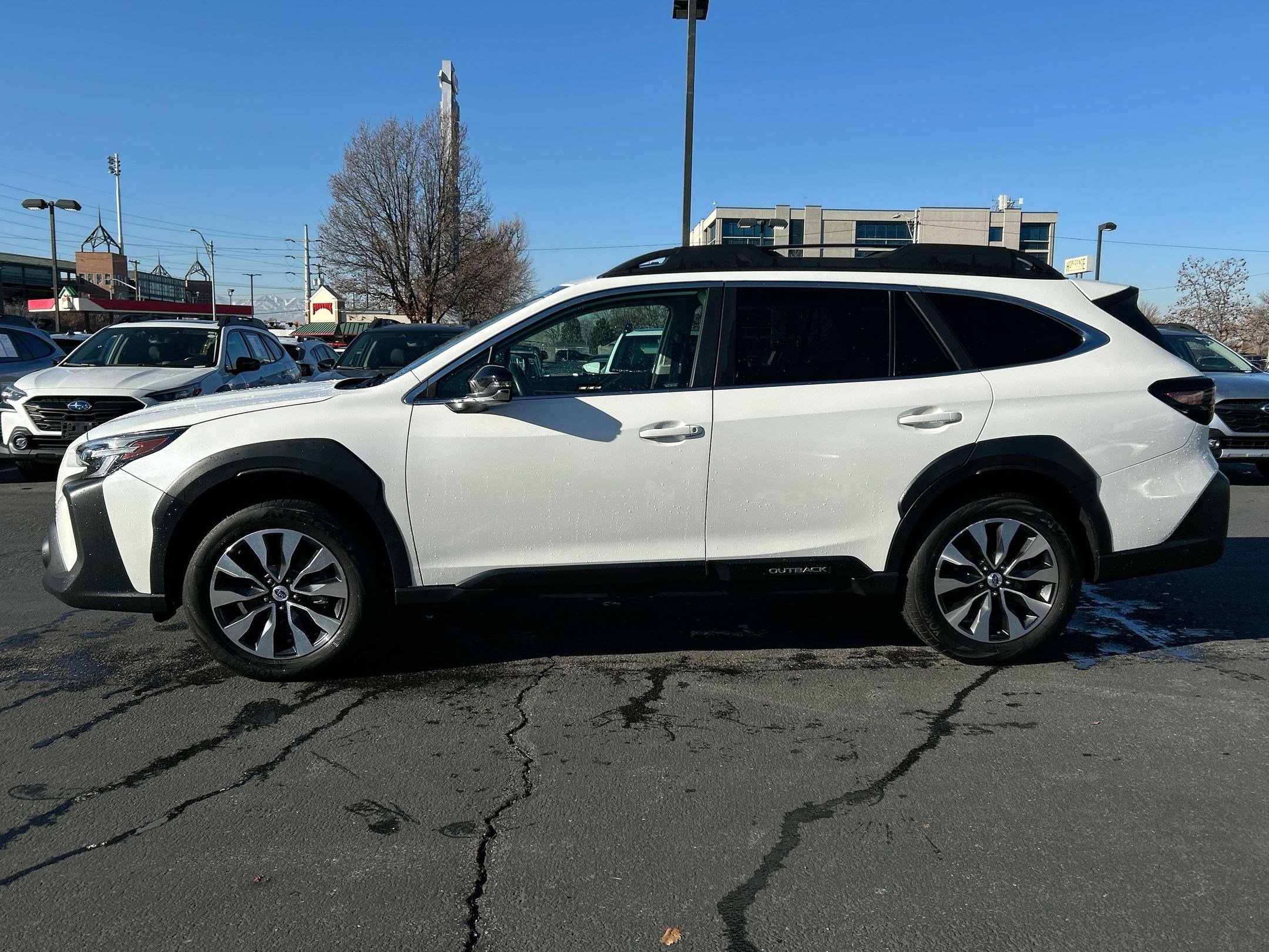 Certified 2023 Subaru Outback Limited image 7