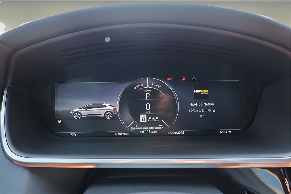 Used 2024 Jaguar I-PACE R-Dynamic HSE image 11