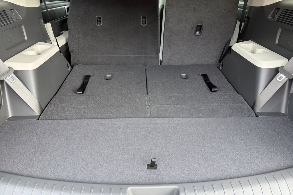 New 2026 Hyundai Santa Fe SE image 13