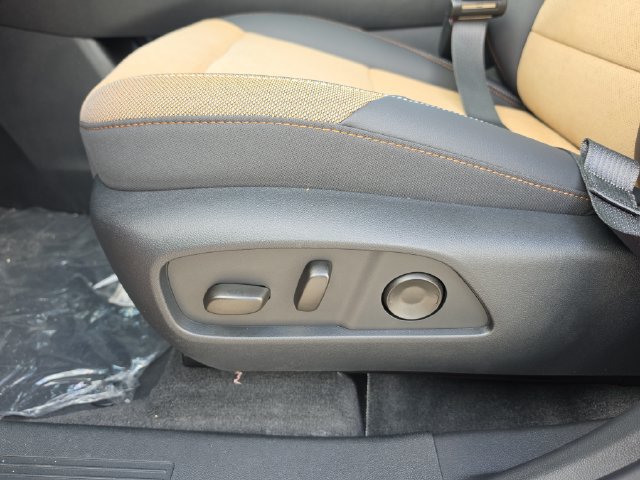 New 2027 Chevrolet Equinox ACTIV w/ Safety and Technology Package AWD/4WD image 17