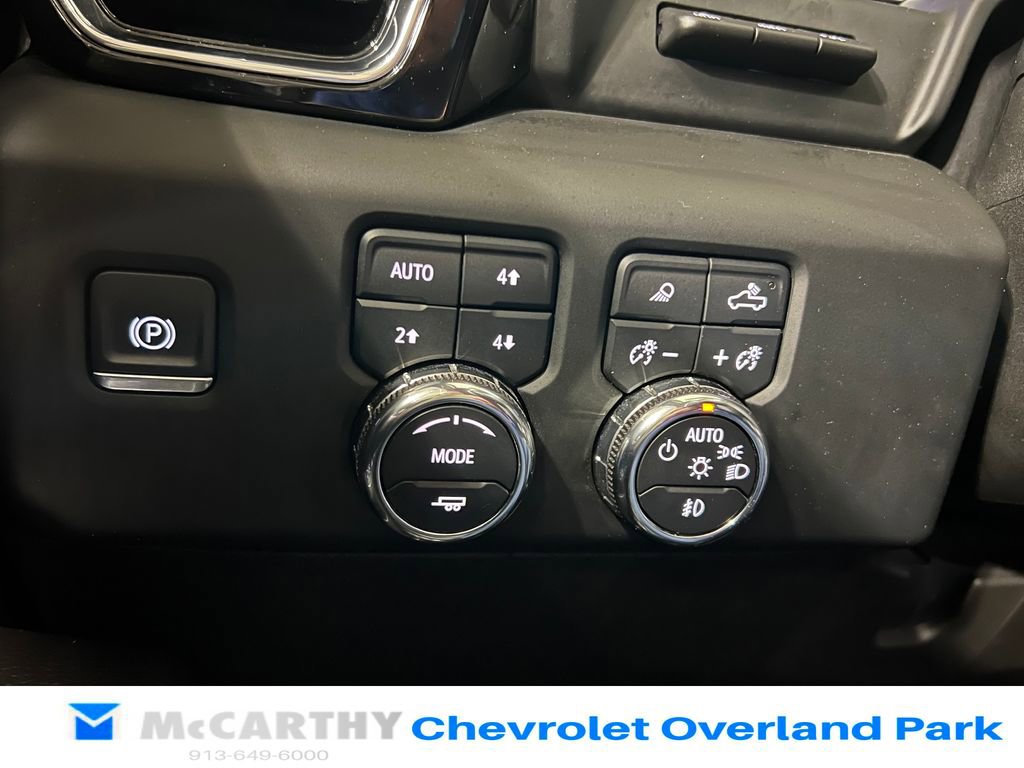 Used 2024 GMC Sierra 2500 Denali w/ Denali Reserve Package AWD/4WD image 18