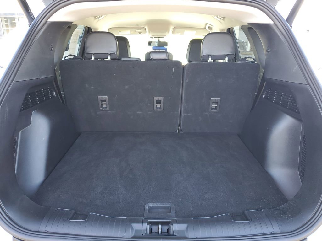 Certified 2025 Ford Escape Platinum image 32