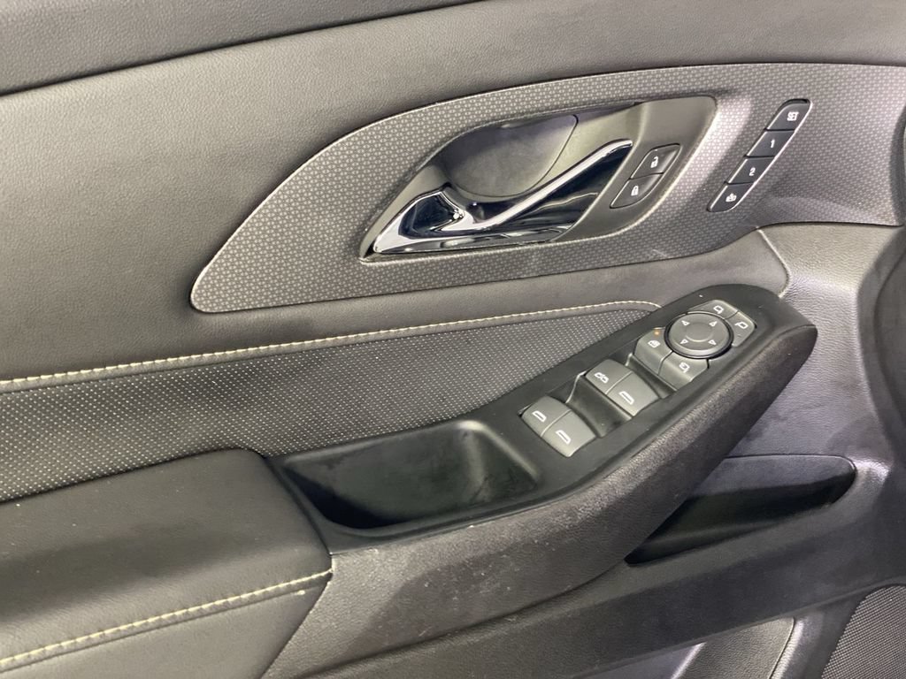 Used 2024 Chevrolet Traverse Premier w/ Redline Edition FWD image 30
