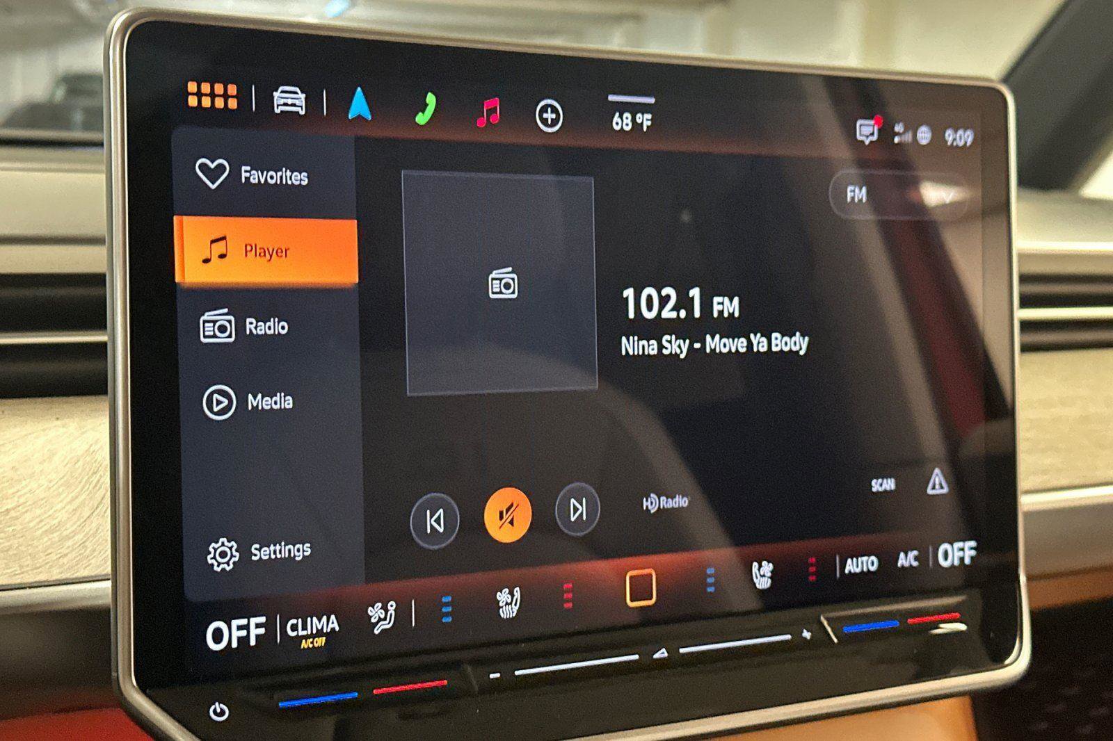 New 2025 Volkswagen ID. Buzz Pro S Plus image 17