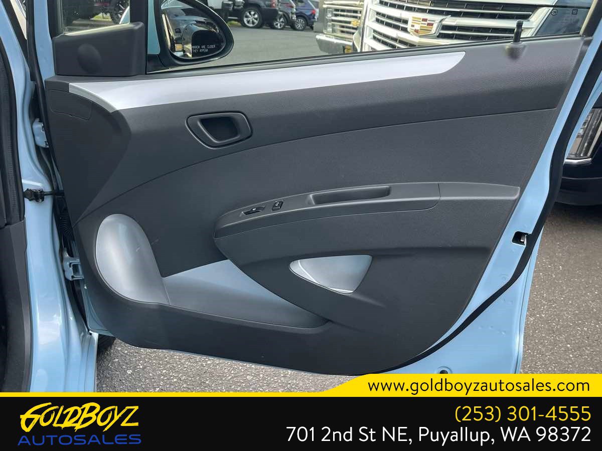 Used 2015 Chevrolet Spark LT image 29