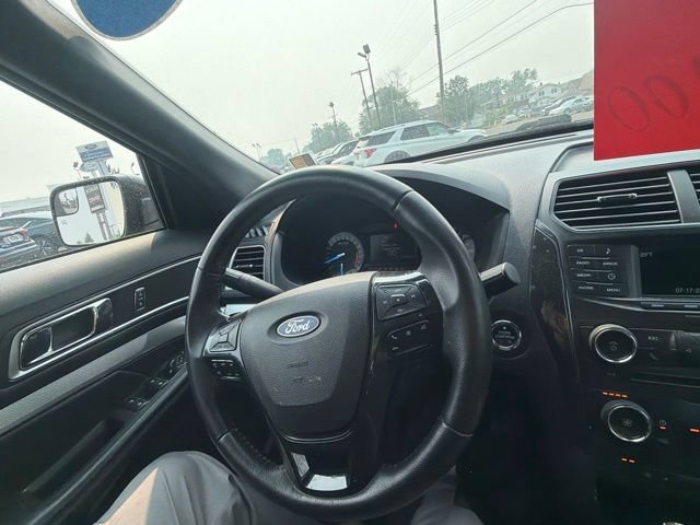 Used 2017 Ford Explorer XLT AWD/4WD image 24