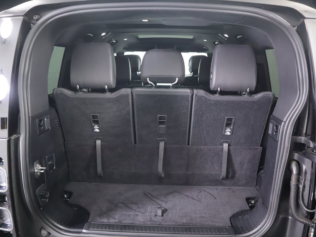 Used 2024 Land Rover Defender 130 X image 30