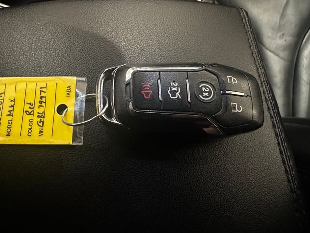 Used 2016 Lincoln MKX Select w/ Select Plus Package AWD/4WD image 19