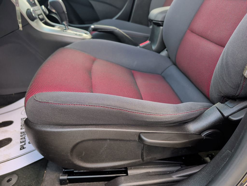 Used 2014 Chevrolet Cruze LT w/ All-Star Edition image 9