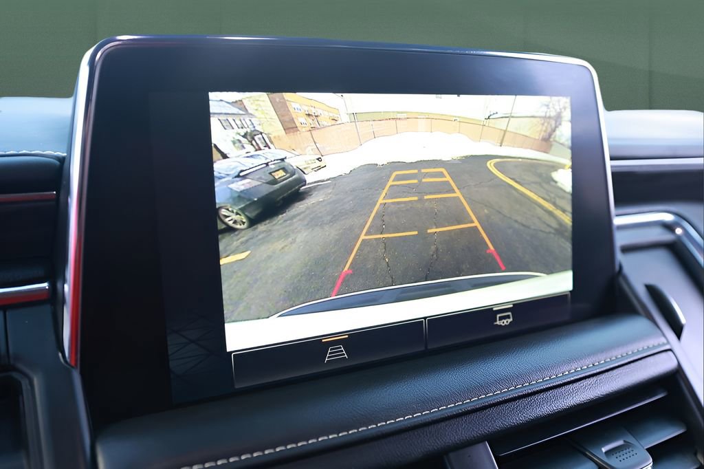 Used 2024 GMC Yukon SLT image 49