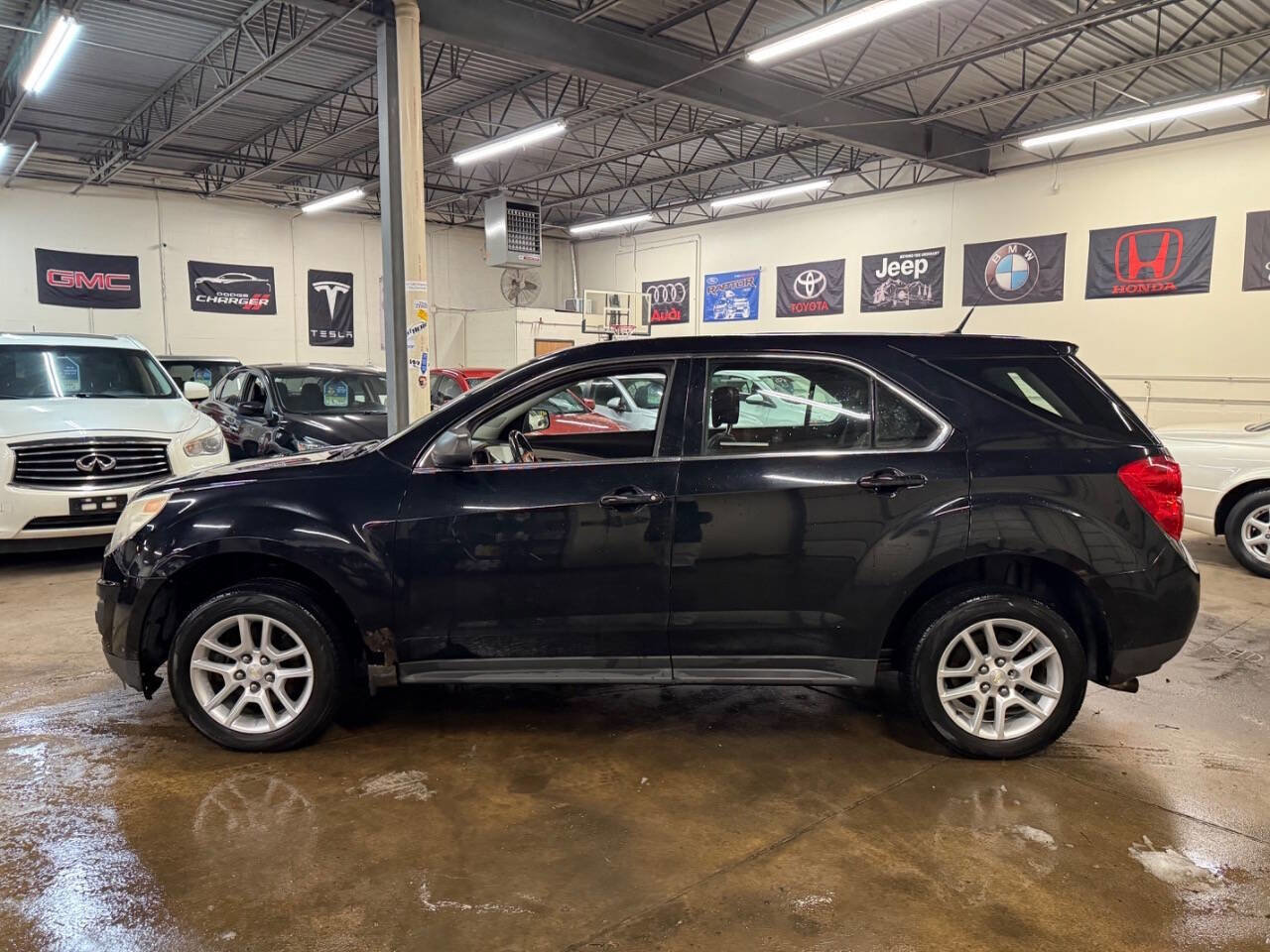Used 2011 Chevrolet Equinox LS w/ Bluetooth Package image 2