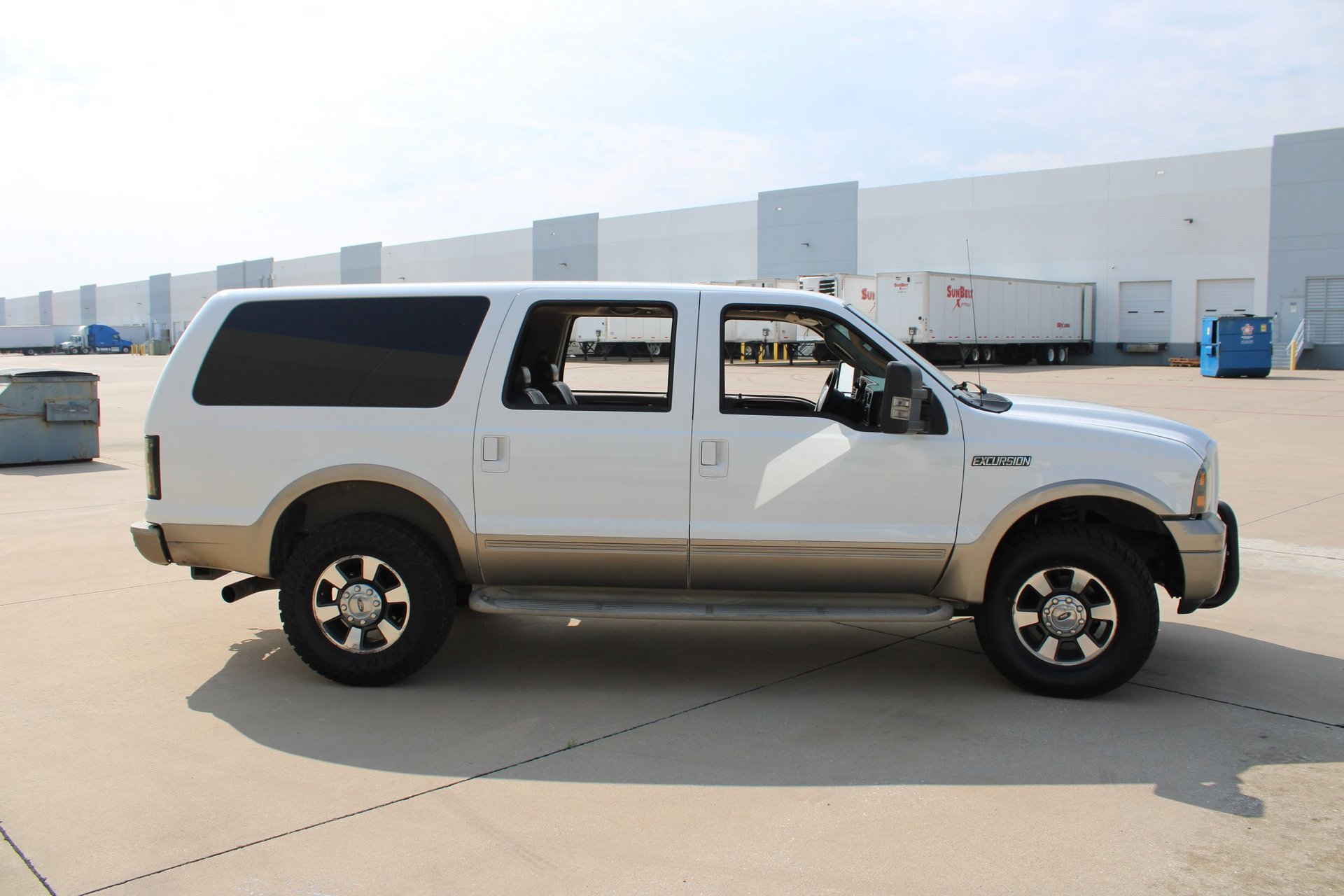 Used 2005 Ford Excursion Eddie Bauer RWD image 17