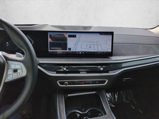 Used 2025 BMW X7 xDrive40i w/ Premium Package AWD/4WD image 15