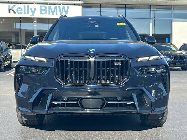 New 2026 BMW X7 M60i image 2