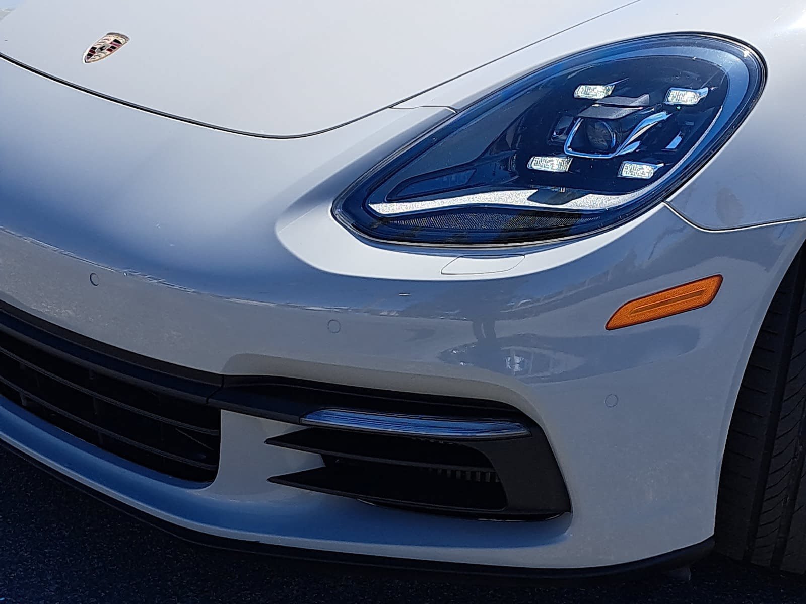 Used 2018 Porsche Panamera 4S AWD/4WD image 35