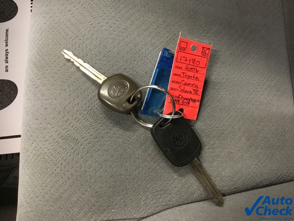 Used 2006 Toyota Solara SE image 38