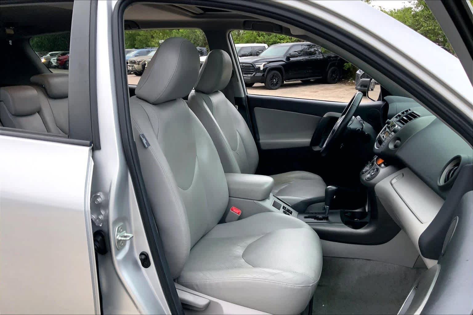 Used 2010 Toyota RAV4 Limited AWD/4WD image 8