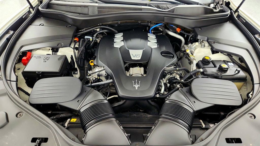 Used 2023 Maserati Levante GT image 28