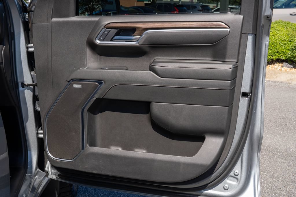 Used 2025 Chevrolet Silverado 1500 RST w/ Convenience Package II AWD/4WD image 11