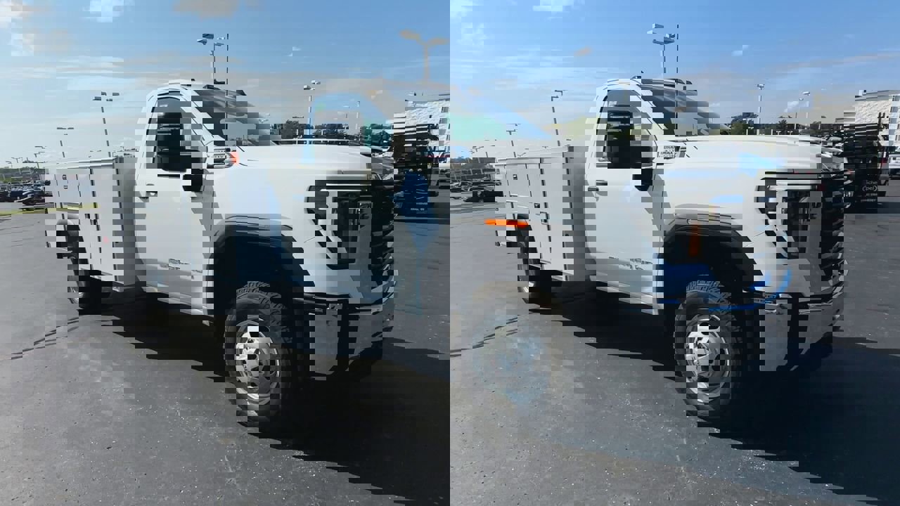 New 2025 GMC Sierra 3500 Pro w/ Convenience Package image 2