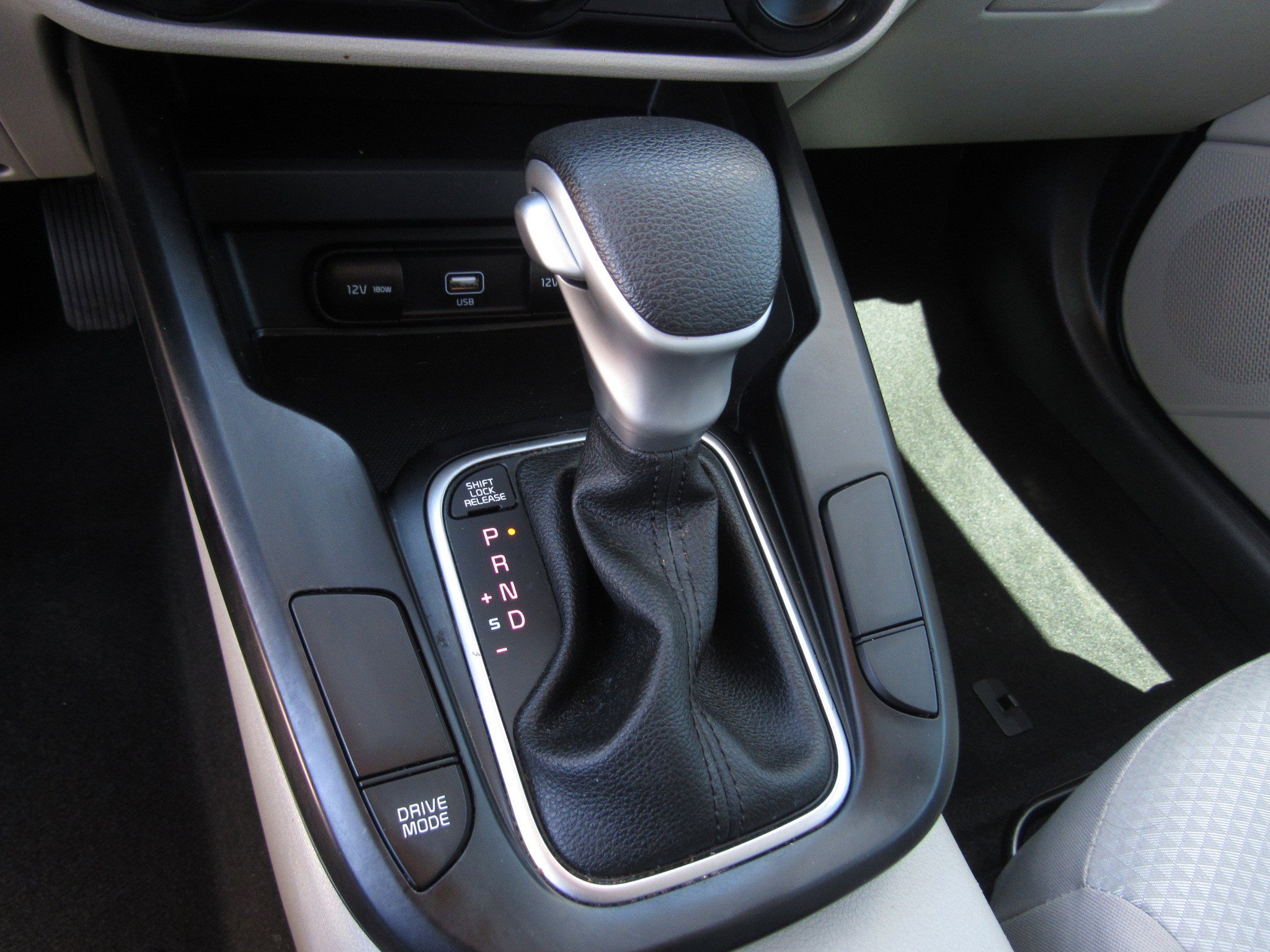 Used 2022 Kia Soul LX image 20