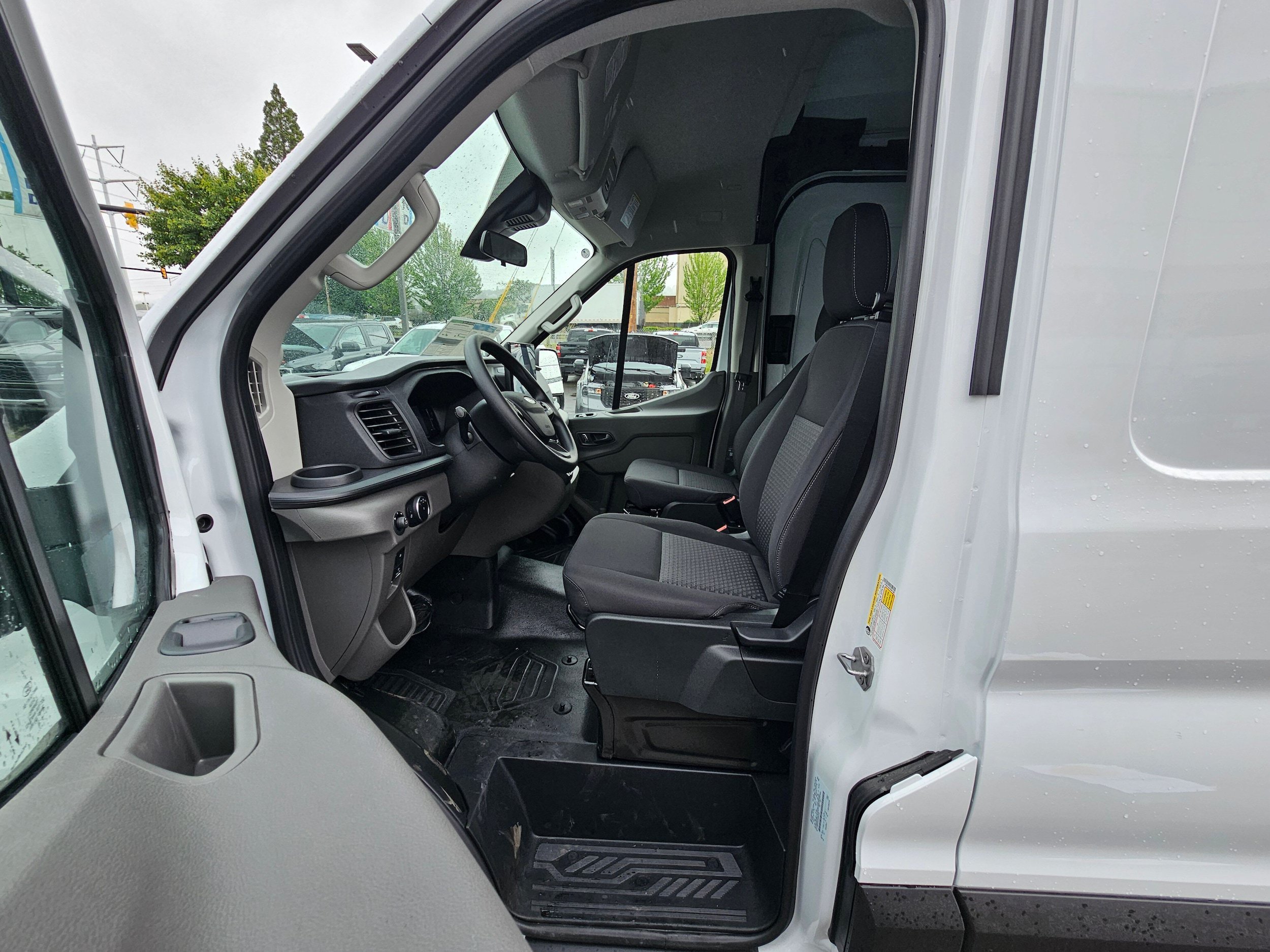 New 2026 Ford Transit 250 148 Medium Roof RWD image 15