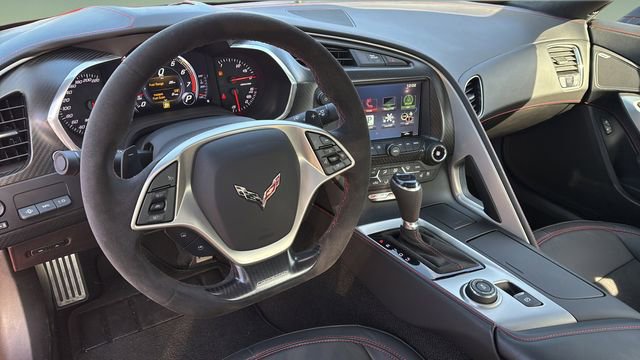 Used 2016 Chevrolet Corvette Z06 w/ 3LZ Preferred Equipment Group image 9