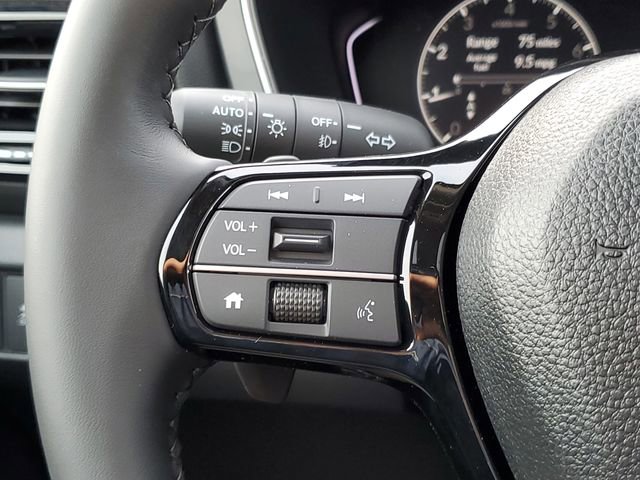 New 2025 Honda Pilot Touring image 17