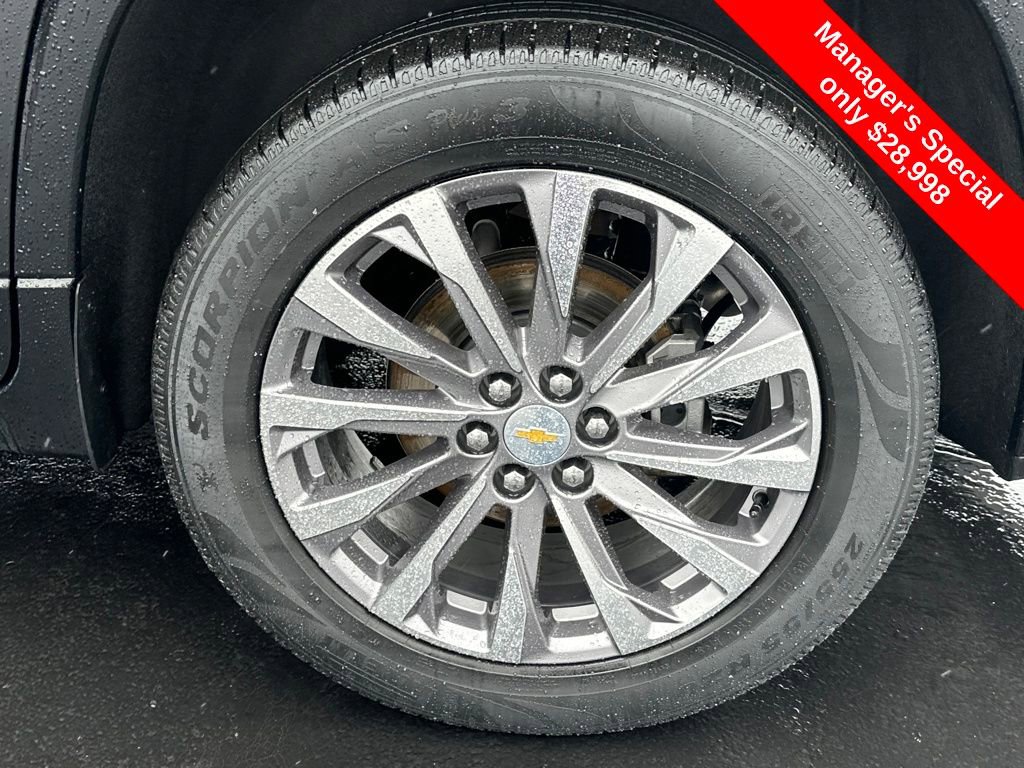 Used 2023 Chevrolet Traverse Premier image 27