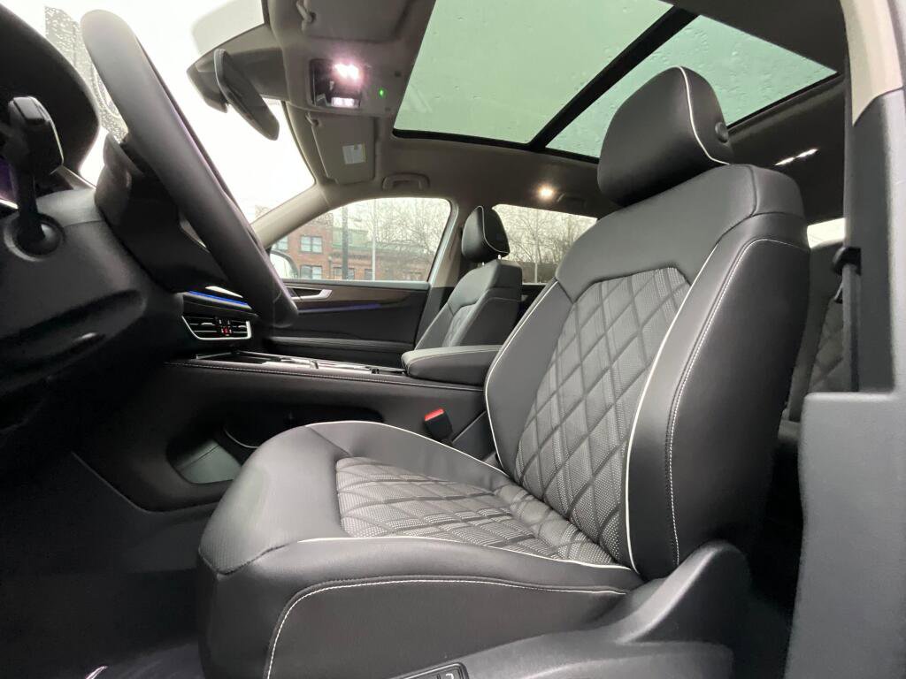 New 2026 Volkswagen Atlas SEL Premium R-Line image 11