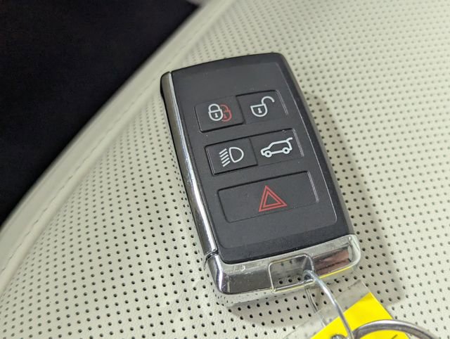 Used 2023 Land Rover Range Rover SE image 22