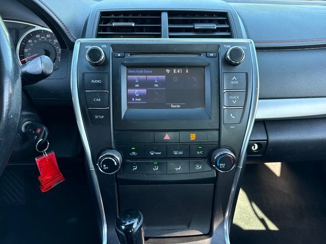Used 2017 Toyota Camry SE FWD image 29