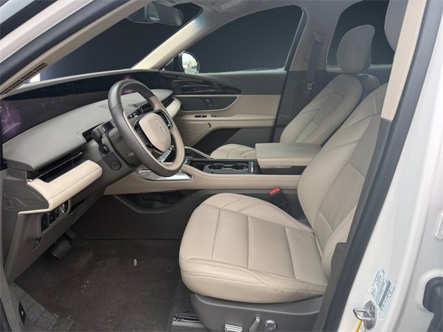 Used 2024 Lincoln Nautilus Premier image 9